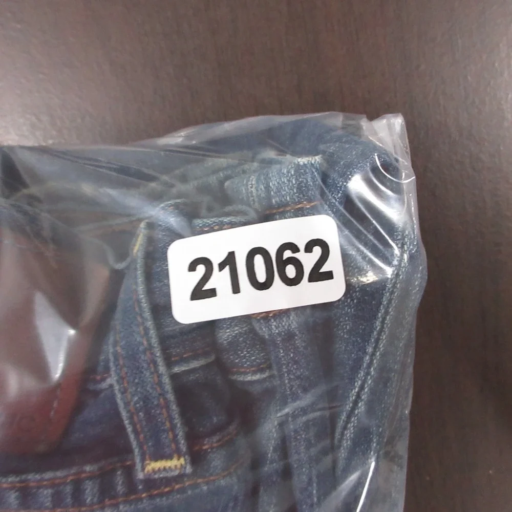 Banana Republic Jeans Mens 33x32 Blue Relaxed Fit Straight Faded Denim‎ Pants